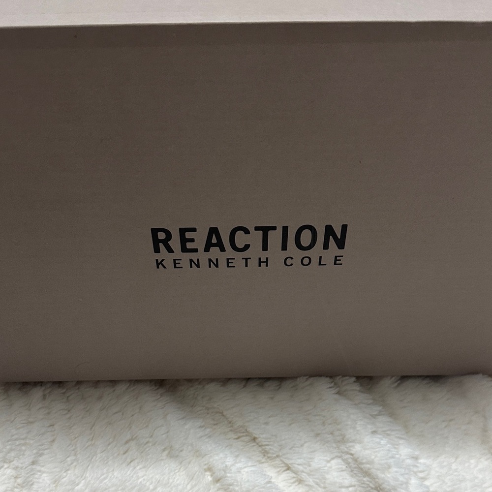Kenneth Cole Reaction Tan Box - Picture 2 of 7